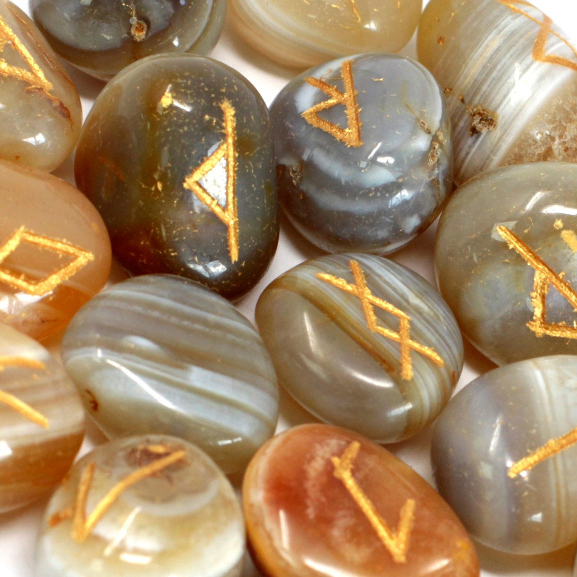 --Runes Stone Set in Pouch - Banded Agate-