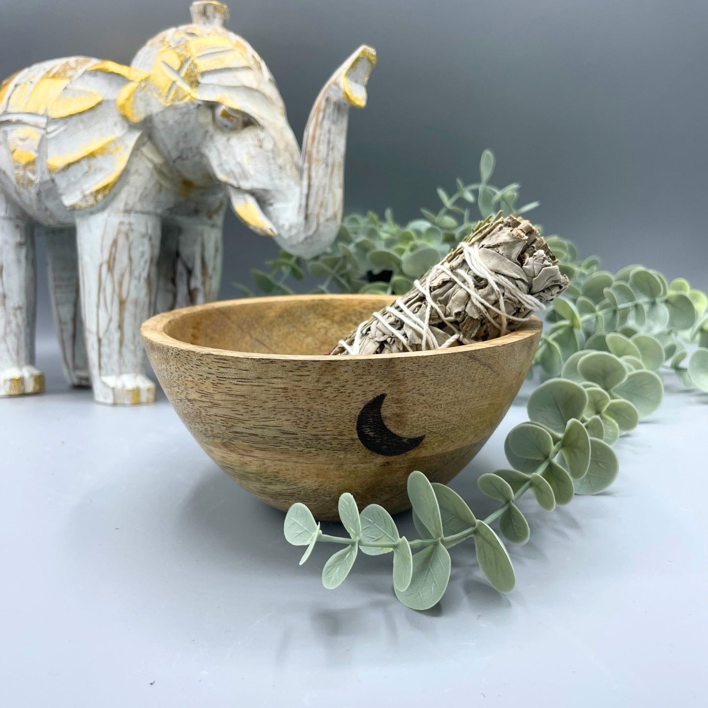 --Wooden Smudge and Ritual Offerings Bowl - Three Moons - 13x7cm-